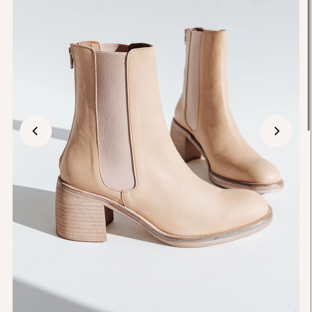 Roller leather Chelsea boots